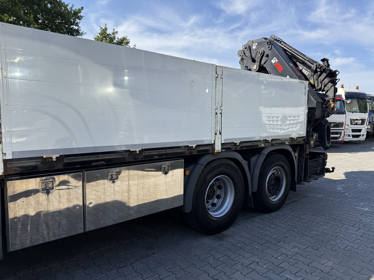MAN TGX 26.480 6X2 Hiab 422 Bj 2017 bis 30 Meter - Camion grue, Camion plateau: photos 4 MAN TGX 26.480 6X2 Hiab 422 Bj 2017 bis 30 Meter - Camion grue, Camion plateau: photos 4