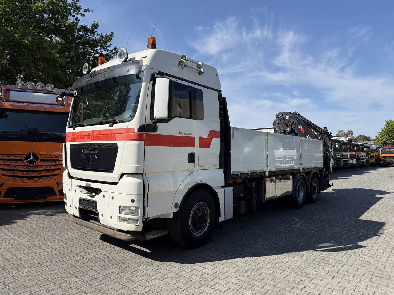 MAN TGX 26.480 6X2 Hiab 422 + Jib + Winde - Camion grue, Camion plateau: photos 1 MAN TGX 26.480 6X2 Hiab 422 + Jib + Winde - Camion grue, Camion plateau: photos 1