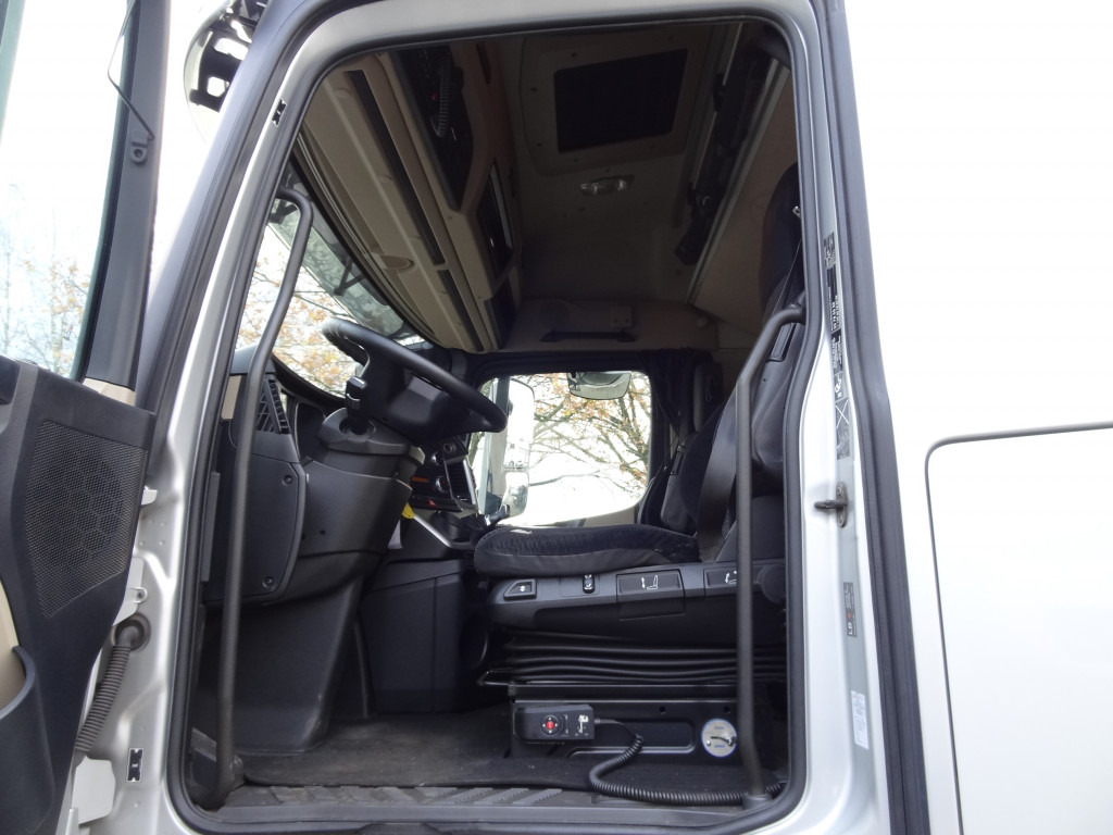 Mercedes-Benz Actros 1842LS Kran HMF 2020 bis 18 Meter - Camion grue, Tracteur routier: photos 5 Mercedes-Benz Actros 1842LS Kran HMF 2020 bis 18 Meter - Camion grue, Tracteur routier: photos 5