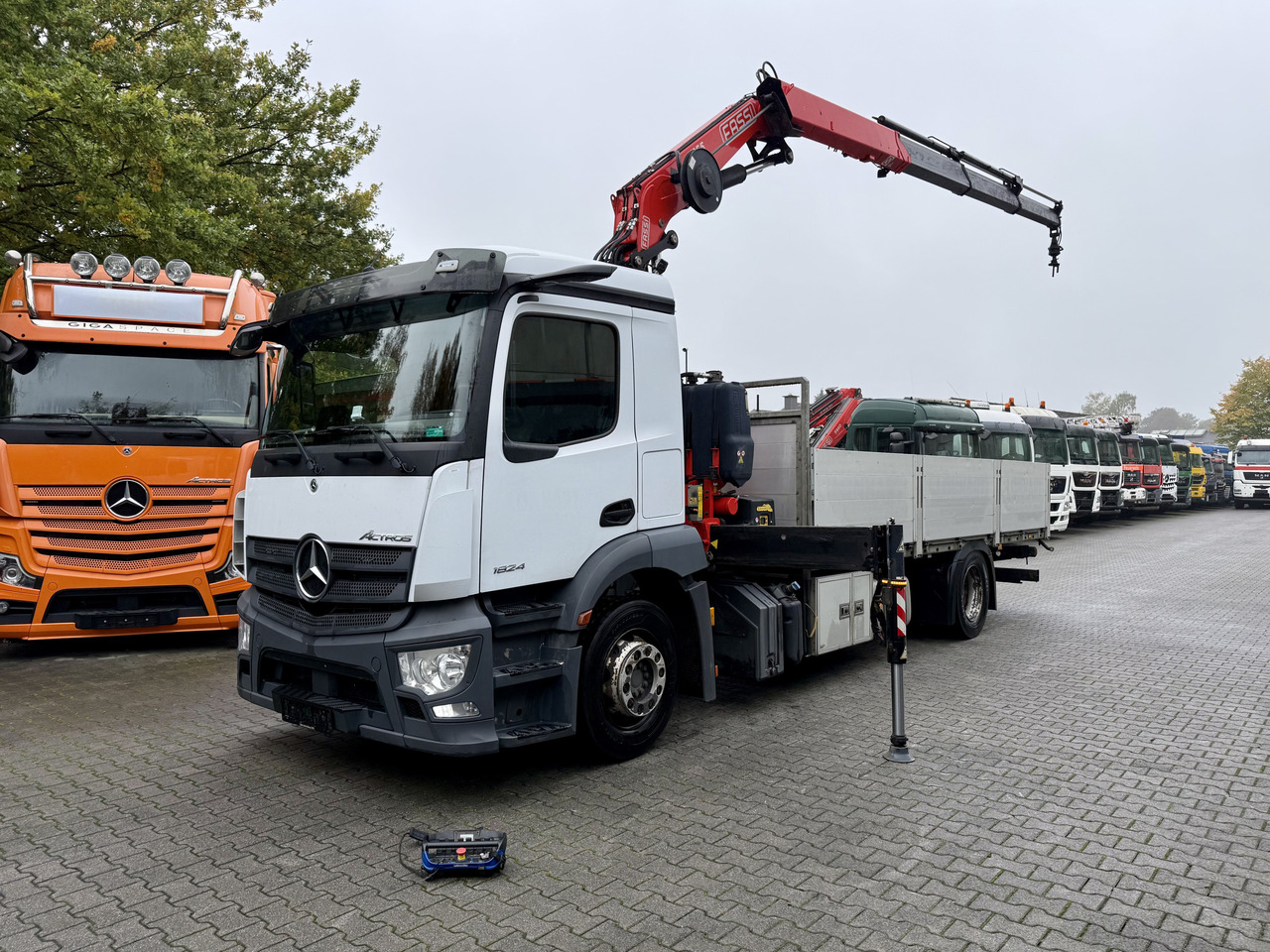 Mercedes-Benz Actros MP5 1824 Kran Fassi F155 - Camion grue, Camion plateau: photos 1 Mercedes-Benz Actros MP5 1824 Kran Fassi F155 - Camion grue, Camion plateau: photos 1