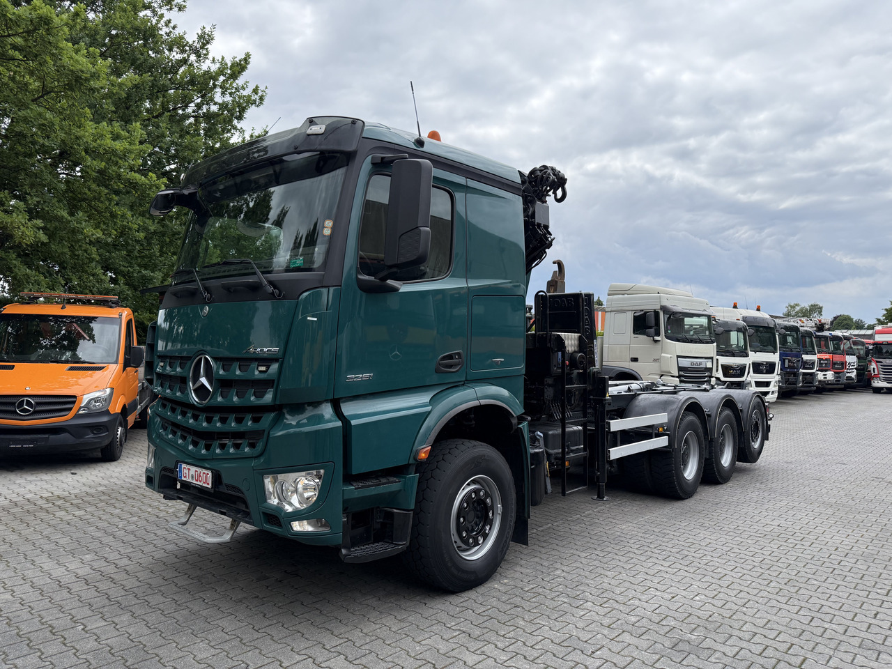 Crédit-bail de Mercedes-Benz Arocs 3251 8X4 Haken mit Kran HMF 2620 K5 Mercedes-Benz Arocs 3251 8X4 Haken mit Kran HMF 2620 K5: photos 9 Crédit-bail de Mercedes-Benz Arocs 3251 8X4 Haken mit Kran HMF 2620 K5 Mercedes-Benz Arocs 3251 8X4 Haken mit Kran HMF 2620 K5: photos 9