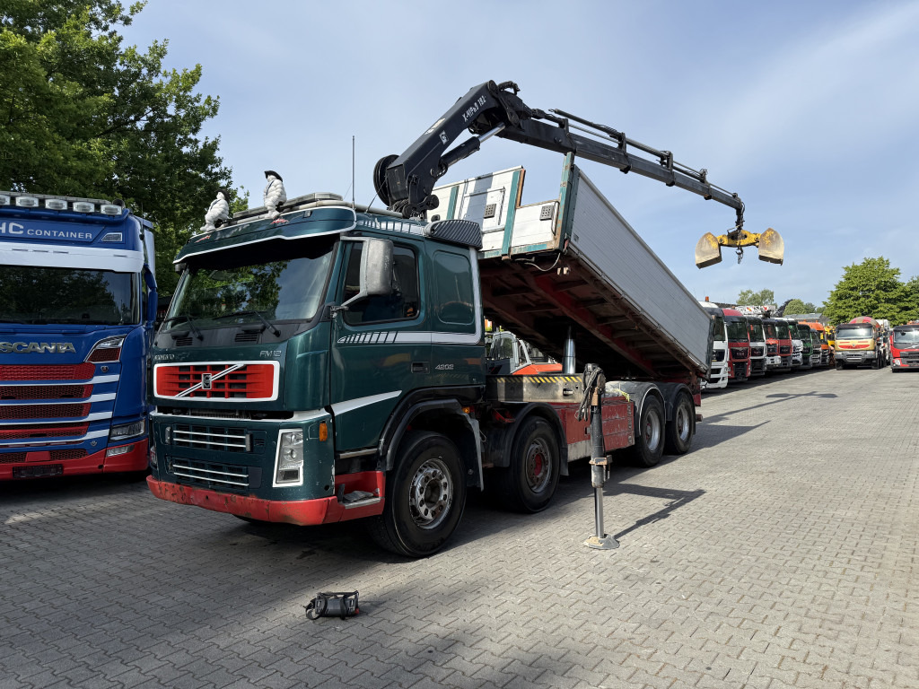 Volvo FM12 420 8X4 Kipper Kran Hiab 192-4 - Camion benne, Camion grue: photos 1 Volvo FM12 420 8X4 Kipper Kran Hiab 192-4 - Camion benne, Camion grue: photos 1