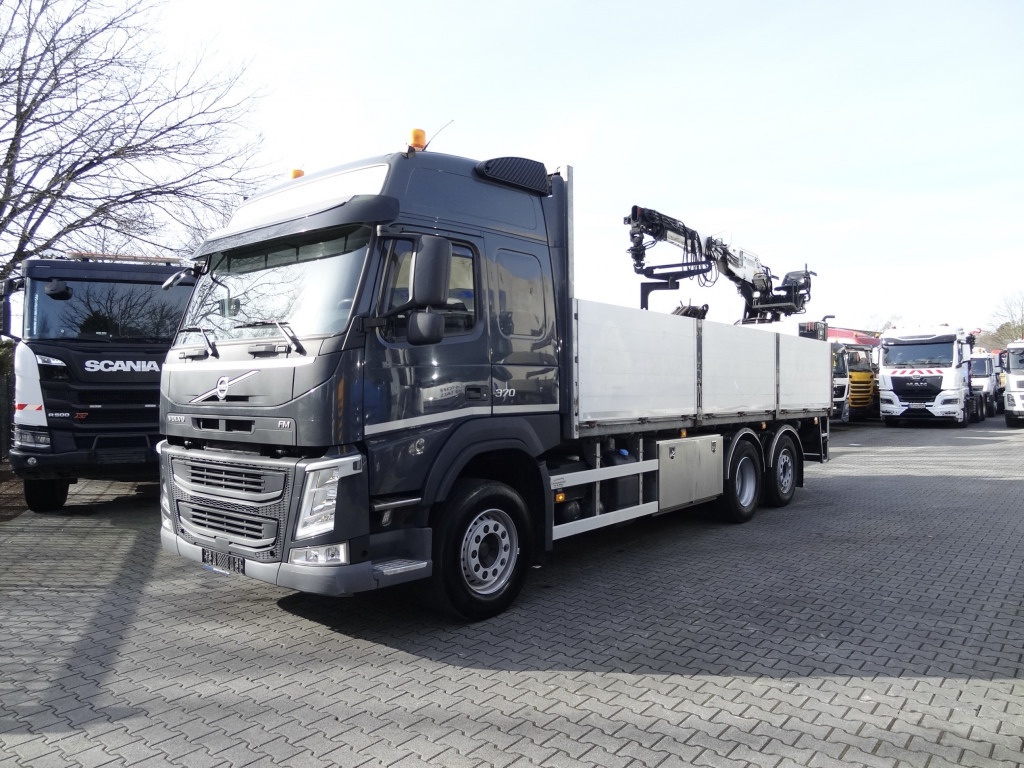 Volvo FM370 6X2*4 Kennis K14 Kran - Camion grue, Camion plateau: photos 1 Volvo FM370 6X2*4 Kennis K14 Kran - Camion grue, Camion plateau: photos 1