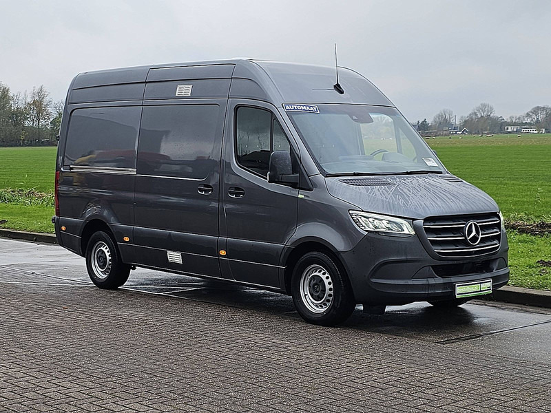 Mercedes-Benz Sprinter 316 L2H2 LED Mbux 10 - Fourgonnette: photos 5 Mercedes-Benz Sprinter 316 L2H2 LED Mbux 10 - Fourgonnette: photos 5
