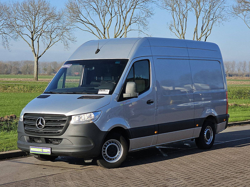 Mercedes-Benz Sprinter 316 L2H2 Navi RWD! - Fourgon utilitaire: photos 2 Mercedes-Benz Sprinter 316 L2H2 Navi RWD! - Fourgon utilitaire: photos 2