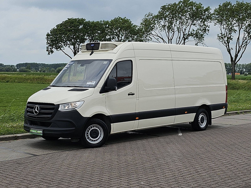 Mercedes-Benz Sprinter 316 L3H2 BI-TEMP FRIGO! - Utilitaire frigorifique: photos 2 Mercedes-Benz Sprinter 316 L3H2 BI-TEMP FRIGO! - Utilitaire frigorifique: photos 2