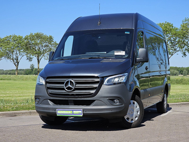 Mercedes-Benz Sprinter 317 L2H2 LED Navi ! - Fourgonnette: photos 1 Mercedes-Benz Sprinter 317 L2H2 LED Navi ! - Fourgonnette: photos 1