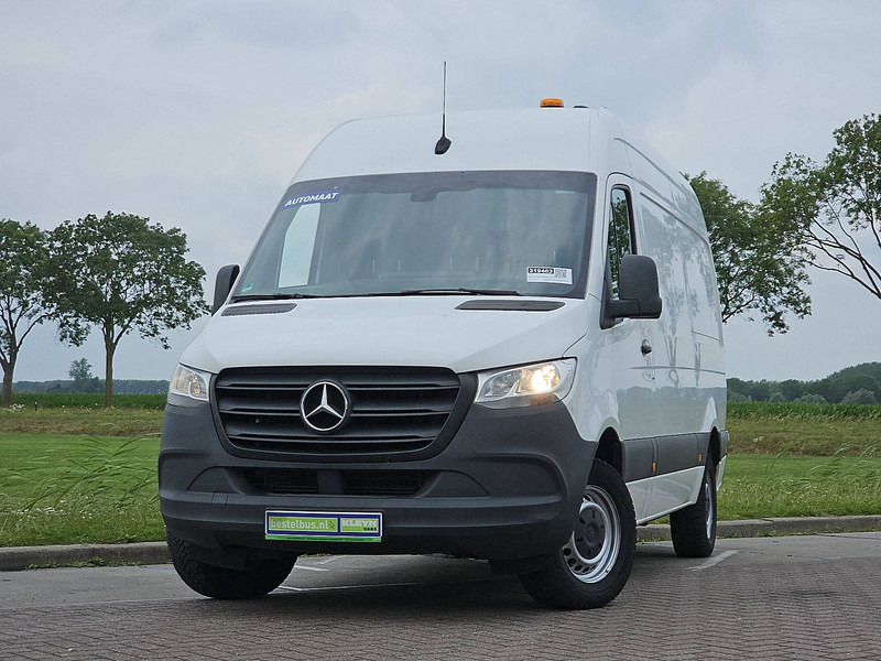 Mercedes-Benz Sprinter 319 L2H2 V6 3.5t-Trekh. - Fourgon utilitaire: photos 1 Mercedes-Benz Sprinter 319 L2H2 V6 3.5t-Trekh. - Fourgon utilitaire: photos 1