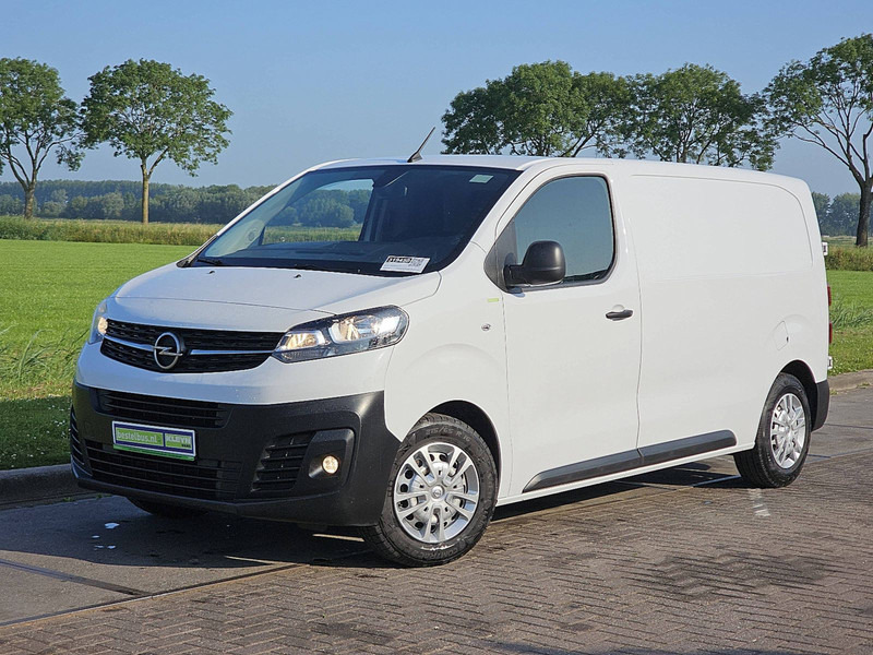 Opel Vivaro 2.0 L2 Navi Euro6 145Pk! - Fourgonnette: photos 2 Opel Vivaro 2.0 L2 Navi Euro6 145Pk! - Fourgonnette: photos 2
