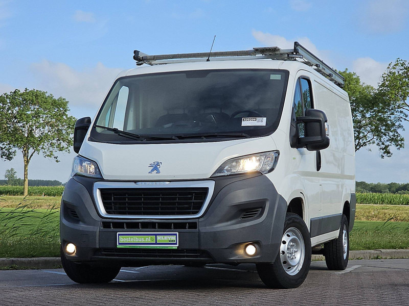Peugeot Boxer 2.0 L1H1 Navi Euro6 AC! - Fourgonnette: photos 1 Peugeot Boxer 2.0 L1H1 Navi Euro6 AC! - Fourgonnette: photos 1