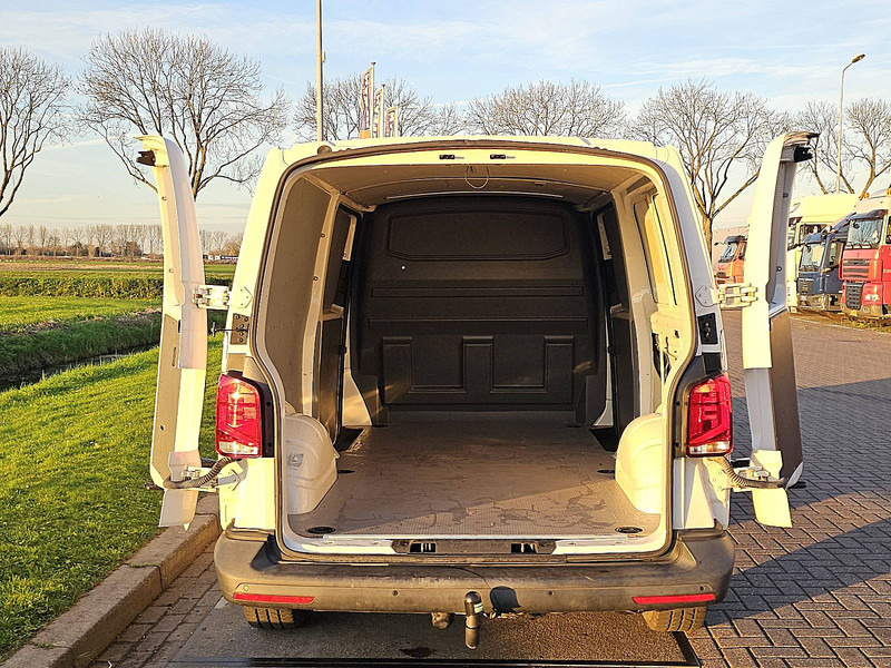 Fourgonnette Volkswagen Transporter 2.0 TDI L2H1 Navi 4 Motion: photos 14