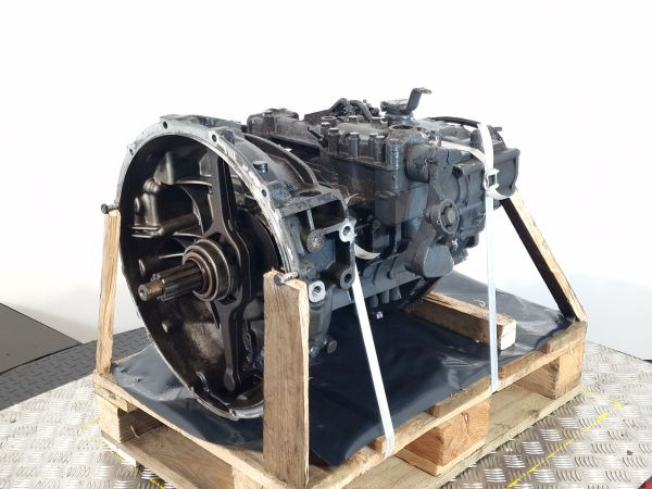ZF 6S1000TO Volvo Spec Gearbox - Boîte de vitesse: photos 1 ZF 6S1000TO Volvo Spec Gearbox - Boîte de vitesse: photos 1
