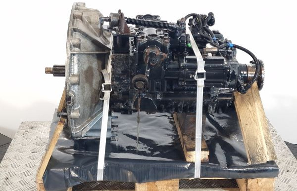 ZF 6S850 Renault Spec Gearbox - Boîte de vitesse: photos 3 ZF 6S850 Renault Spec Gearbox - Boîte de vitesse: photos 3