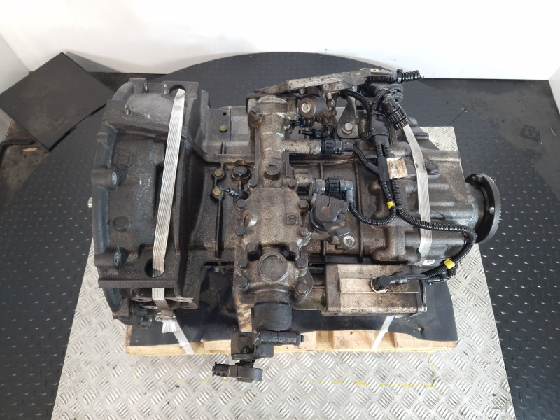Boîte de vitesse ZF Ecolite 6S800TO / STO8006 Volvo Spec Gearbox: photos 11