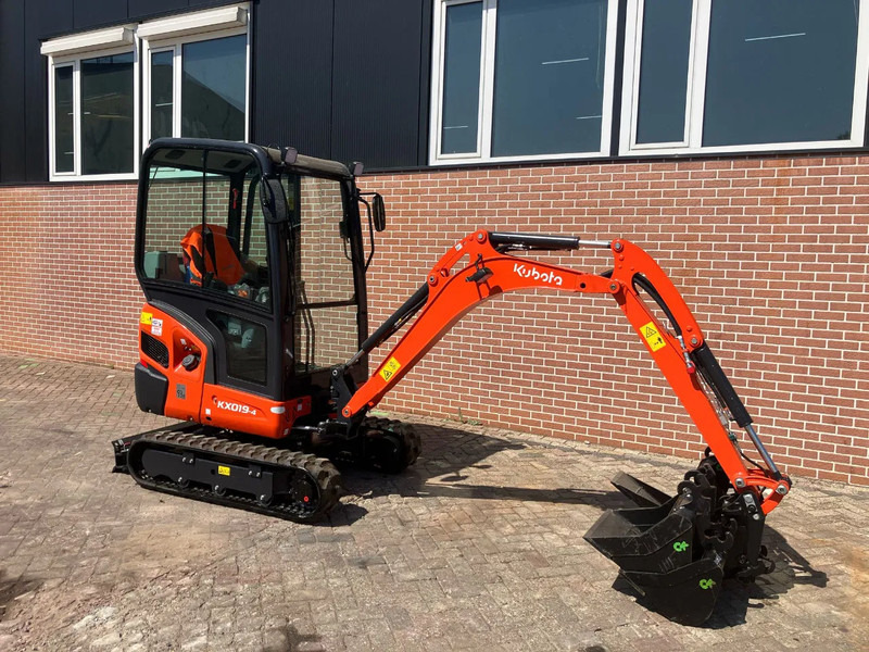 Kubota KX019 4 - Pelle sur chenille: photos 3 Kubota KX019 4 - Pelle sur chenille: photos 3