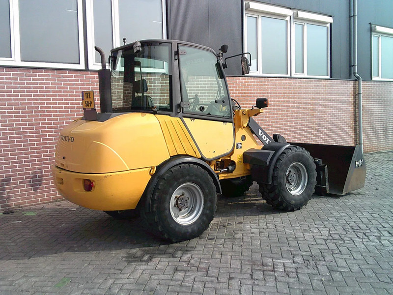 Volvo L25B - Chargeuse sur pneus: photos 3 Volvo L25B - Chargeuse sur pneus: photos 3