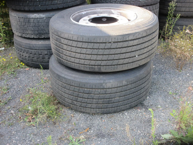 Continental 385/55 R 22.5 M+S APOLLO VOOR STAALEN WIEL MET BAND 2 X - Pneu pour Camion: photos 5 Continental 385/55 R 22.5 M+S APOLLO VOOR STAALEN WIEL MET BAND 2 X - Pneu pour Camion: photos 5