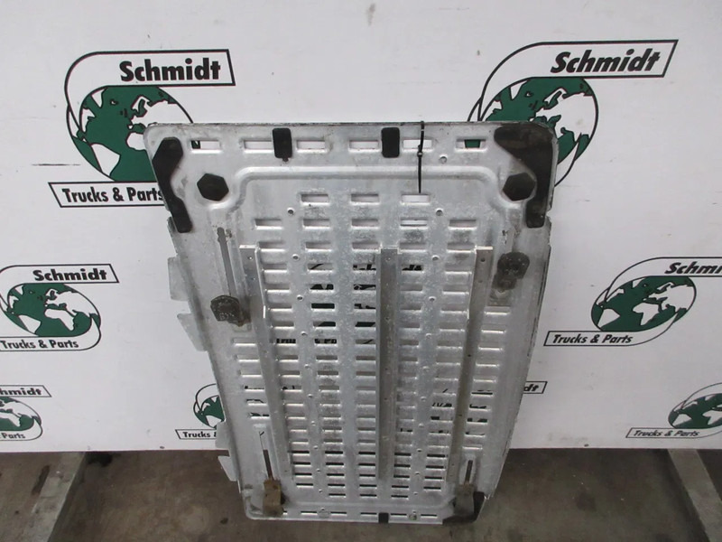 DAF 1940885 TRAANPLAAT MIDDENDEEL DAF XF 460 EURO 6 - Frame/ Châssis pour Camion: photos 2 DAF 1940885 TRAANPLAAT MIDDENDEEL DAF XF 460 EURO 6 - Frame/ Châssis pour Camion: photos 2