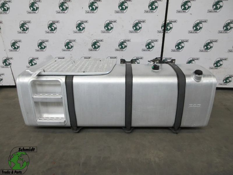 DAF 2140065 DIESELTANK DAF XF 480 EURO 6 MODEL 2021 950 LITER - Réservoir de carburant pour Camion: photos 1 DAF 2140065 DIESELTANK DAF XF 480 EURO 6 MODEL 2021 950 LITER - Réservoir de carburant pour Camion: photos 1