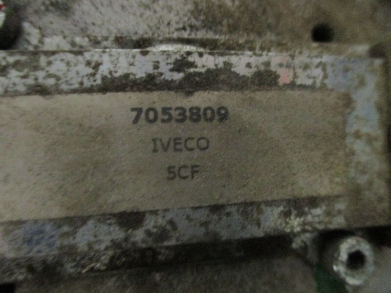 Iveco 504236556 viscoos koppeling HI WAY EURO 6 - Système de refroidissement pour Camion: photos 4 Iveco 504236556 viscoos koppeling HI WAY EURO 6 - Système de refroidissement pour Camion: photos 4