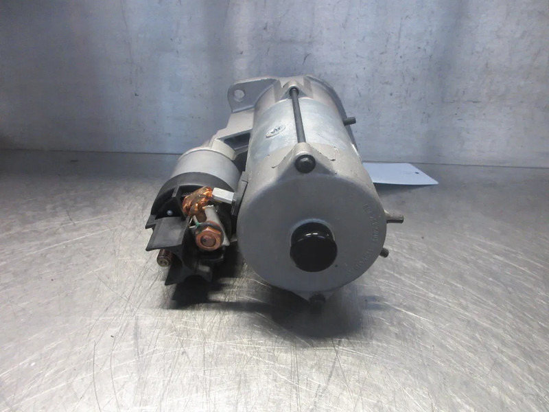 Iveco 5801577136 STARTMOTOR IVECO HI WAY NIEUWE 5 X OP VOORRAAD - Démarreur pour Camion: photos 4 Iveco 5801577136 STARTMOTOR IVECO HI WAY NIEUWE 5 X OP VOORRAAD - Démarreur pour Camion: photos 4