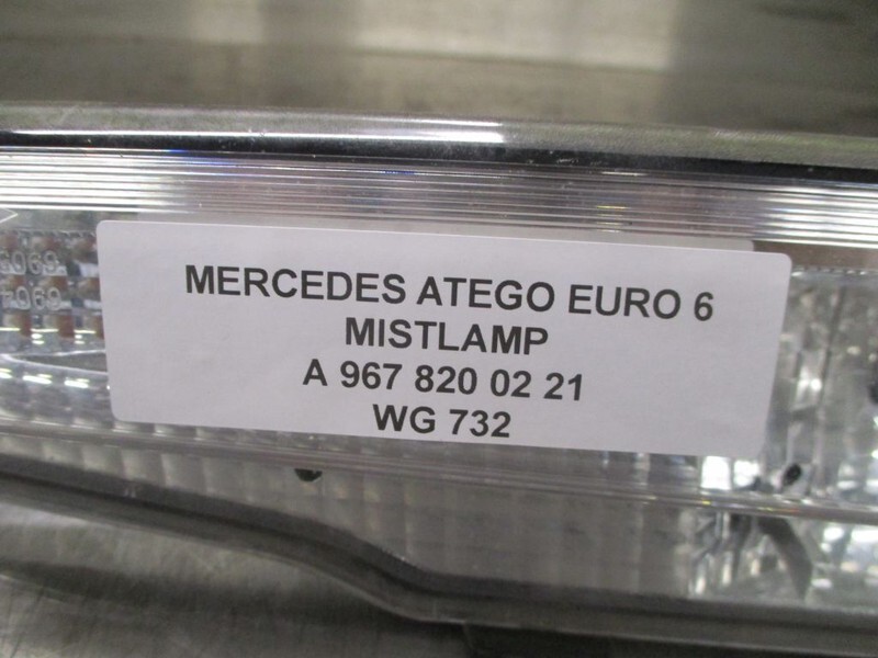 Mercedes-Benz ATEGO A 967 820 02 21 MISTLAMP EURO 6 - Feu anti-brouillard: photos 2 Mercedes-Benz ATEGO A 967 820 02 21 MISTLAMP EURO 6 - Feu anti-brouillard: photos 2