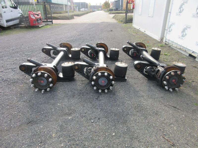 SAF B9-22S / SBS2243 // SBS2220/ TDB0843 OPLEGGER AS 3 X OP VOORRAAD 2023 - Essieu et pièces pour Camion: photos 2 SAF B9-22S / SBS2243 // SBS2220/ TDB0843 OPLEGGER AS 3 X OP VOORRAAD 2023 - Essieu et pièces pour Camion: photos 2