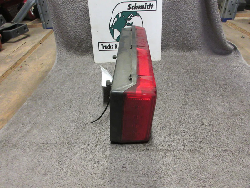 Scania 2380955 // 2380953 LED ACHTERLAMP SCANIA R 450 MODEL 2020 R+L - Feu arrière pour Camion: photos 2 Scania 2380955 // 2380953 LED ACHTERLAMP SCANIA R 450 MODEL 2020 R+L - Feu arrière pour Camion: photos 2