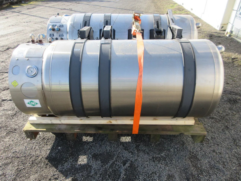 Scania 2859387 // 2782051 // 2859386 // 2782050 LNG TANKS SCANIA R 410 NGS 2021 - Réservoir de carburant pour Camion: photos 4 Scania 2859387 // 2782051 // 2859386 // 2782050 LNG TANKS SCANIA R 410 NGS 2021 - Réservoir de carburant pour Camion: photos 4