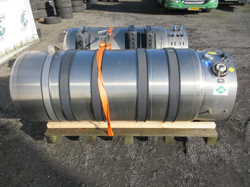 Scania 2859387 // 2782051 // 2859386 // 2782050 LNG TANKS SCANIA R 410 NGS 2021 - Réservoir de carburant pour Camion: photos 2 Scania 2859387 // 2782051 // 2859386 // 2782050 LNG TANKS SCANIA R 410 NGS 2021 - Réservoir de carburant pour Camion: photos 2