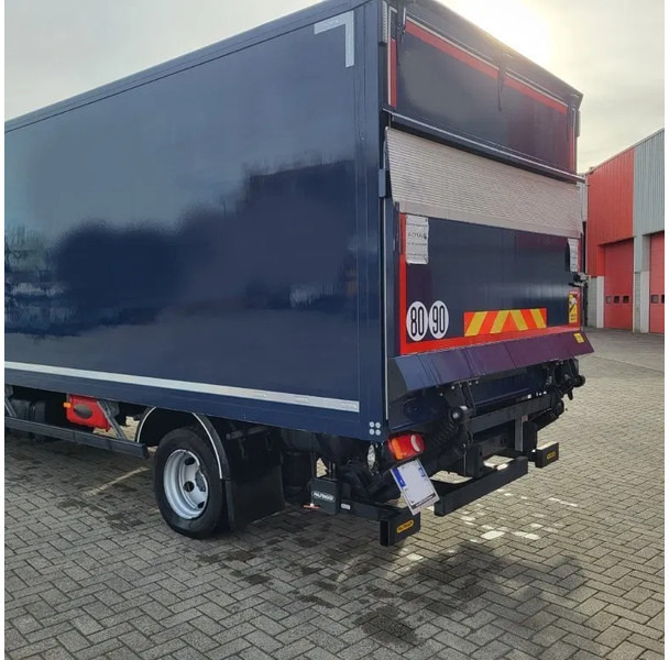 DAF LF 210 / ENGINE RUNNING / ONLY:120371 KM / PLATFORM:1000 KG / LWDS / AIRCO / AUTOMATIC / EURO-6 / 2022 - Camion fourgon: photos 4 DAF LF 210 / ENGINE RUNNING / ONLY:120371 KM / PLATFORM:1000 KG / LWDS / AIRCO / AUTOMATIC / EURO-6 / 2022 - Camion fourgon: photos 4