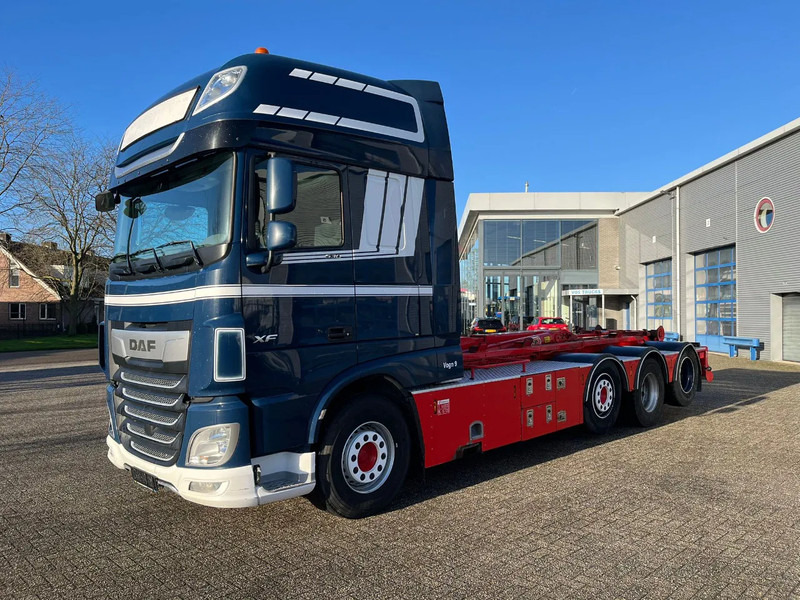 Camion ampliroll DAF XF106-530 8X2 / AJK HOOKLIFT 25000KG / 9 TON FRONT AXLE / NAVI / ONLY:612482 KM / SSC / AUTOMATIC / EURO-6 / 2019: photos 1