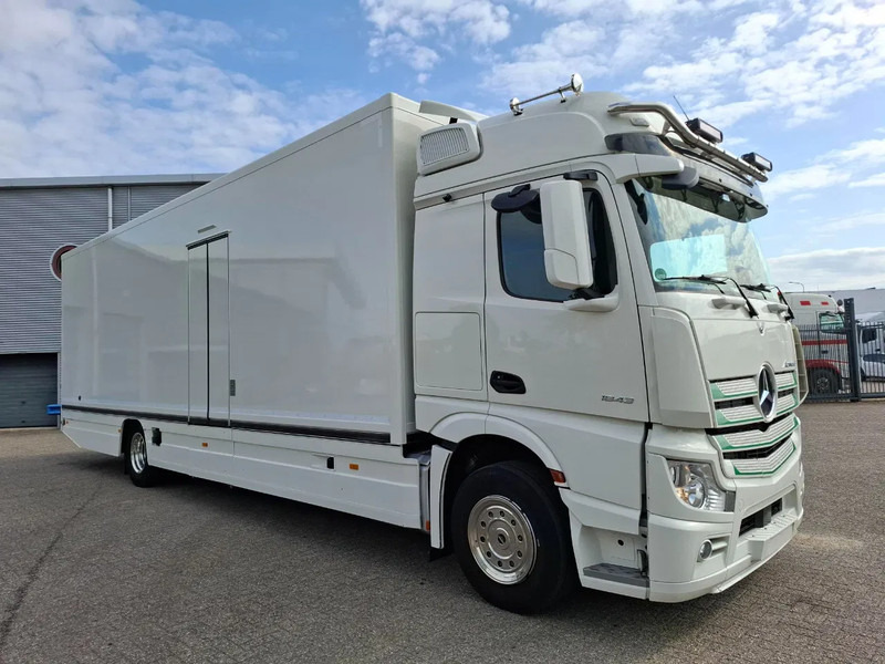 Mercedes-Benz Actros 1843 / GERMAN FLOWER TRUCK / 162021 KM / ISOLATED BOX / COOL & HEATED / NAVI / PLATFORM 1500 KG / TOP CONDITION / FULL-AI - Camion magasin: photos 2 Mercedes-Benz Actros 1843 / GERMAN FLOWER TRUCK / 162021 KM / ISOLATED BOX / COOL & HEATED / NAVI / PLATFORM 1500 KG / TOP CONDITION / FULL-AI - Camion magasin: photos 2