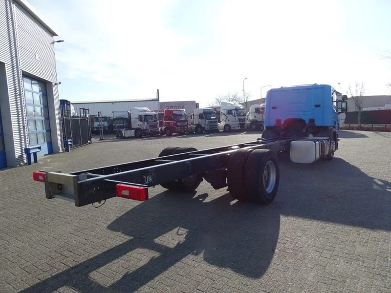 Scania P250 / AUTOMATIC / ONLY 155351 DKM / GOOD STATE / WB 5900 CM / FULL AIR / NAVI / EURO-6 / 2014 - Châssis cabine: photos 4 Scania P250 / AUTOMATIC / ONLY 155351 DKM / GOOD STATE / WB 5900 CM / FULL AIR / NAVI / EURO-6 / 2014 - Châssis cabine: photos 4