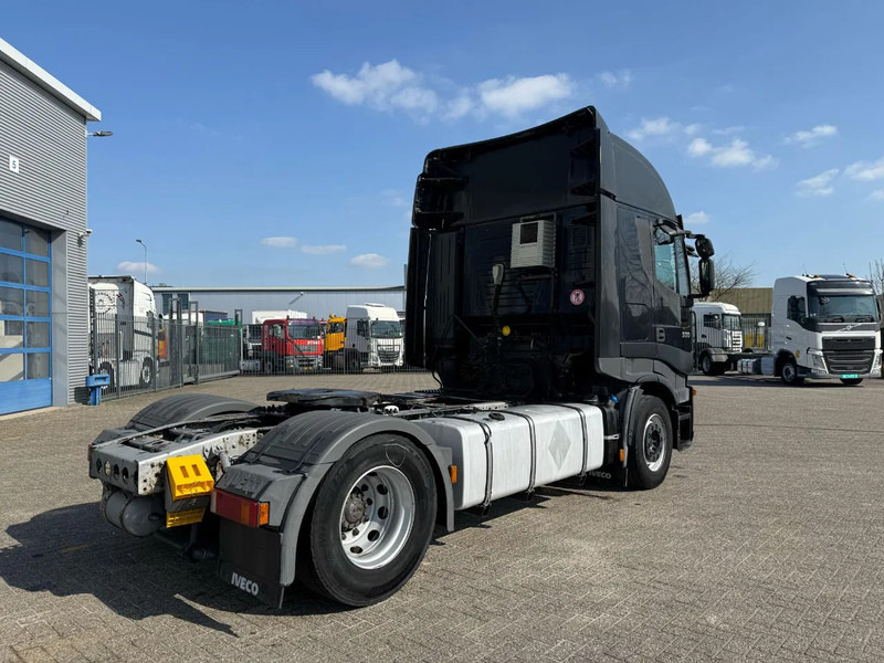 Iveco Stralis 500 / INTARDER / PARKCOOL / FRIDGE / 2XBED / AIRCO / SMART TACHO / AUTOMATIC / EURO-4 / 2008 - Tracteur routier: photos 5 Iveco Stralis 500 / INTARDER / PARKCOOL / FRIDGE / 2XBED / AIRCO / SMART TACHO / AUTOMATIC / EURO-4 / 2008 - Tracteur routier: photos 5