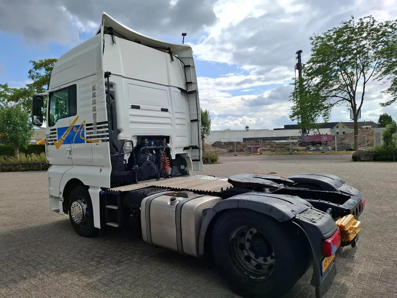 MAN TGX 18.440 / NL TRUCK / TUV:20-02-2026 / DOUBLE TANK / NAVI / FRIDGE / MICROWAVE / ACC / LWDS / AUTOMATIC / EURO-6 / 2016 - Tracteur routier: photos 3 MAN TGX 18.440 / NL TRUCK / TUV:20-02-2026 / DOUBLE TANK / NAVI / FRIDGE / MICROWAVE / ACC / LWDS / AUTOMATIC / EURO-6 / 2016 - Tracteur routier: photos 3