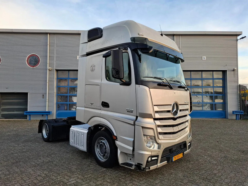 Mercedes-Benz Actros 1842 / NL TRUCK / MEGA / TUV:12-02-2026 / GIGASPACE / ONLY:526303 KM / SMART TACHO / AUTOMATIC / EURO-6 / 2012 - Tracteur routier: photos 2 Mercedes-Benz Actros 1842 / NL TRUCK / MEGA / TUV:12-02-2026 / GIGASPACE / ONLY:526303 KM / SMART TACHO / AUTOMATIC / EURO-6 / 2012 - Tracteur routier: photos 2