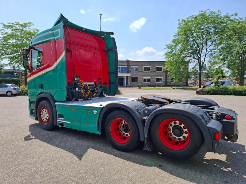 Scania NGS R580 V8 / RETARDER / HYDRAULICS / FULL-AIR / ONLY:644971 KM / LWDS / NAVI / FRIDGE / AUTOMATIC / EURO-6 / 2017 - Tracteur routier: photos 3 Scania NGS R580 V8 / RETARDER / HYDRAULICS / FULL-AIR / ONLY:644971 KM / LWDS / NAVI / FRIDGE / AUTOMATIC / EURO-6 / 2017 - Tracteur routier: photos 3