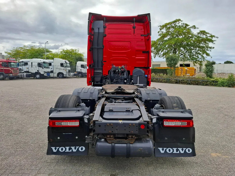 Volvo FH4-500 / VEB+ / ACC / LWDS / FULL-AIR / LIFT AXLE / 705064 KM / FRIDGE / AUTOMATIC / EURO-6 / 2018 - Tracteur routier: photos 4 Volvo FH4-500 / VEB+ / ACC / LWDS / FULL-AIR / LIFT AXLE / 705064 KM / FRIDGE / AUTOMATIC / EURO-6 / 2018 - Tracteur routier: photos 4