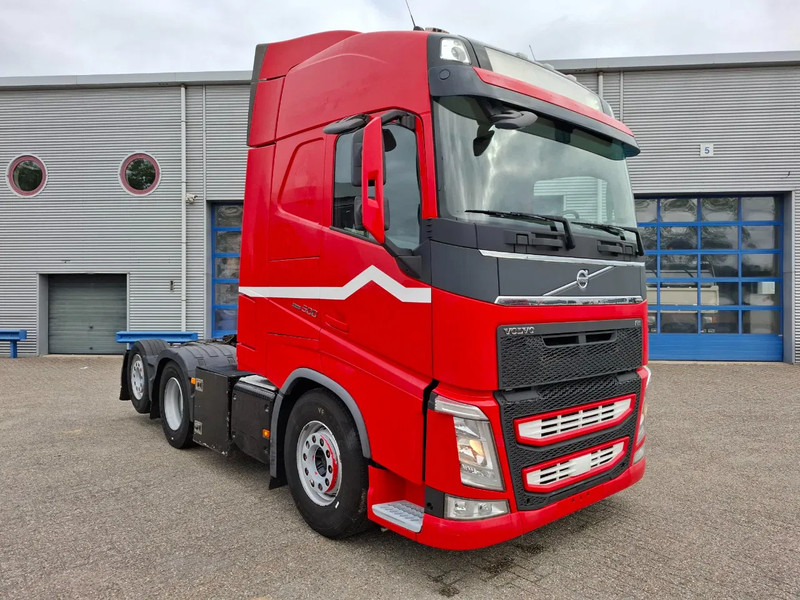 Volvo FH4-500 / VEB+ / ACC / LWDS / FULL-AIR / LIFT AXLE / 705064 KM / FRIDGE / AUTOMATIC / EURO-6 / 2018 - Tracteur routier: photos 2 Volvo FH4-500 / VEB+ / ACC / LWDS / FULL-AIR / LIFT AXLE / 705064 KM / FRIDGE / AUTOMATIC / EURO-6 / 2018 - Tracteur routier: photos 2
