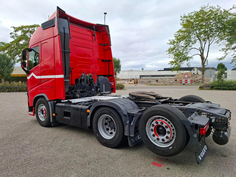 Volvo FH4-500 / VEB+ / ACC / LWDS / FULL-AIR / LIFT AXLE / 705064 KM / FRIDGE / AUTOMATIC / EURO-6 / 2018 - Tracteur routier: photos 3 Volvo FH4-500 / VEB+ / ACC / LWDS / FULL-AIR / LIFT AXLE / 705064 KM / FRIDGE / AUTOMATIC / EURO-6 / 2018 - Tracteur routier: photos 3