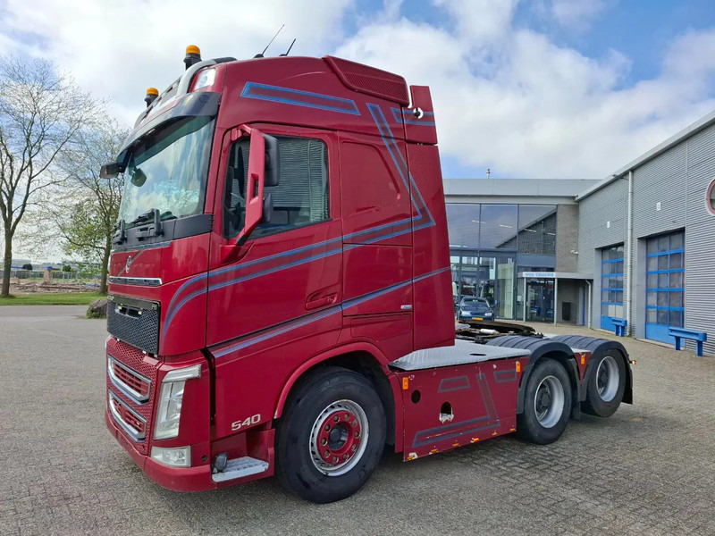 Volvo FH4-540 / 6X4 / BIG AXLE / HYDRAULICS / VEB+ / DYNAMIC STEERING / NAVI / ACC / LWDS / FULL-AIR / LEATHER / AUTOMATIC / EURO-6 / - Tracteur routier: photos 1 Volvo FH4-540 / 6X4 / BIG AXLE / HYDRAULICS / VEB+ / DYNAMIC STEERING / NAVI / ACC / LWDS / FULL-AIR / LEATHER / AUTOMATIC / EURO-6 / - Tracteur routier: photos 1