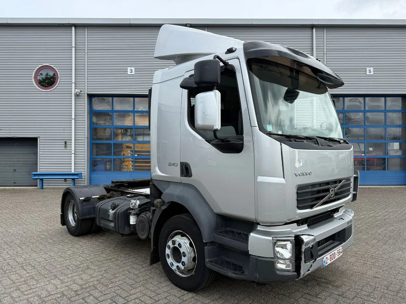 Volvo FL7-240 / ONLY:168549 KM / TUV:22-10-2025 / 3SEATS / MANUAL / EURO-5 / 2011 - Tracteur routier: photos 2 Volvo FL7-240 / ONLY:168549 KM / TUV:22-10-2025 / 3SEATS / MANUAL / EURO-5 / 2011 - Tracteur routier: photos 2