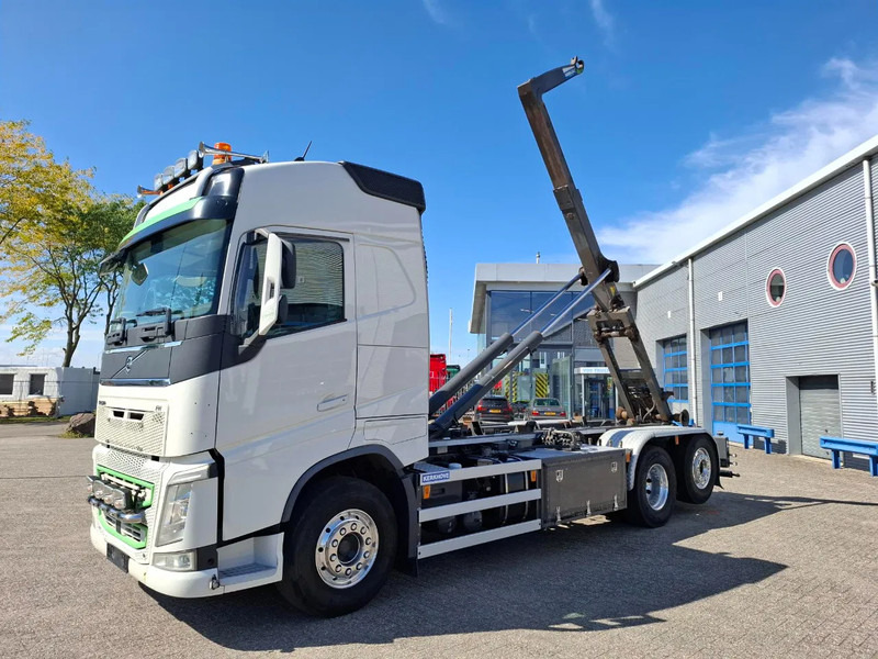 Volvo FH4-500 / VEB+ / HOOK 22 TON / LIFT+LENKACHSE / TUV:02-02-2026 / FULL-AIR / LWDS / NAVI / ALCOA / AUTOMATIC / EURO-6 / 2017 - Camion ampliroll: photos 1 Volvo FH4-500 / VEB+ / HOOK 22 TON / LIFT+LENKACHSE / TUV:02-02-2026 / FULL-AIR / LWDS / NAVI / ALCOA / AUTOMATIC / EURO-6 / 2017 - Camion ampliroll: photos 1