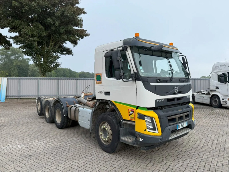 Volvo FMX 450 / ENGINE RUNNING / 8X4 / VEB / ONLY:260642 KM / PTO / LIFT+LENKACHSE / ALCOA / AUTOMATIC / EURO-6 / 2014 - Châssis cabine: photos 2 Volvo FMX 450 / ENGINE RUNNING / 8X4 / VEB / ONLY:260642 KM / PTO / LIFT+LENKACHSE / ALCOA / AUTOMATIC / EURO-6 / 2014 - Châssis cabine: photos 2