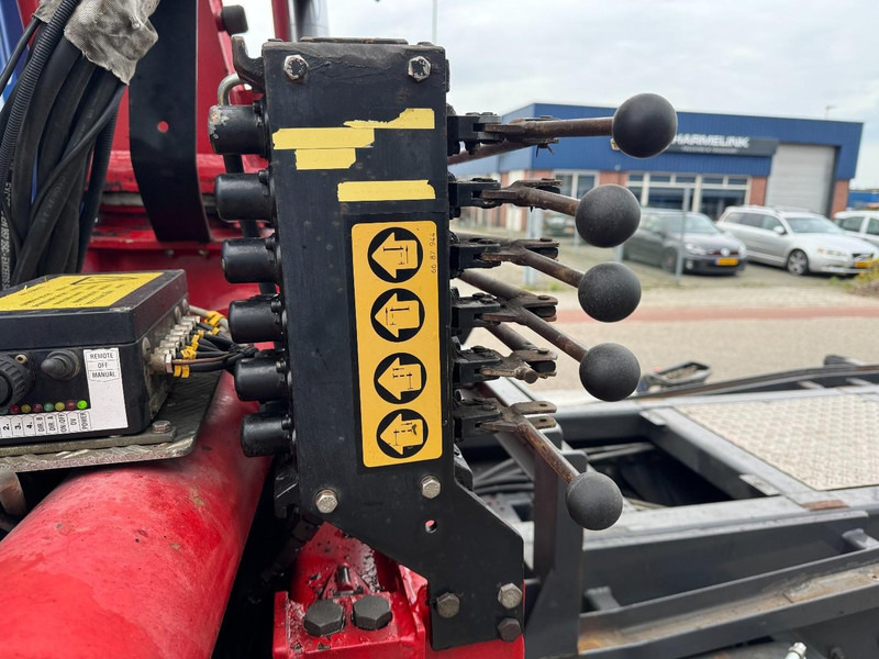 Camion grue DAF CF85-360 6x2 HMF 1580 / 4S, EURO 5: photos 9 Camion grue DAF CF85-360 6x2 HMF 1580 / 4S, EURO 5: photos 9