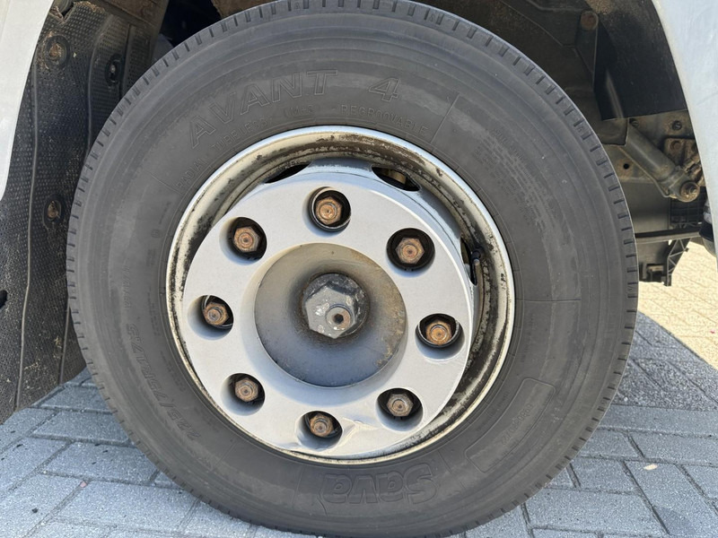 Crédit-bail de Iveco Eurocargo 100E17 Iveco Eurocargo 100E17: photos 19 Crédit-bail de Iveco Eurocargo 100E17 Iveco Eurocargo 100E17: photos 19