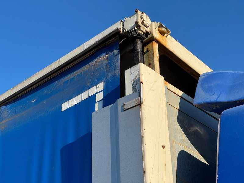 Renault Premium 410.26, Chicken, Hühner, Kippen, Galinhas - Camion bétaillère: photos 5 Renault Premium 410.26, Chicken, Hühner, Kippen, Galinhas - Camion bétaillère: photos 5