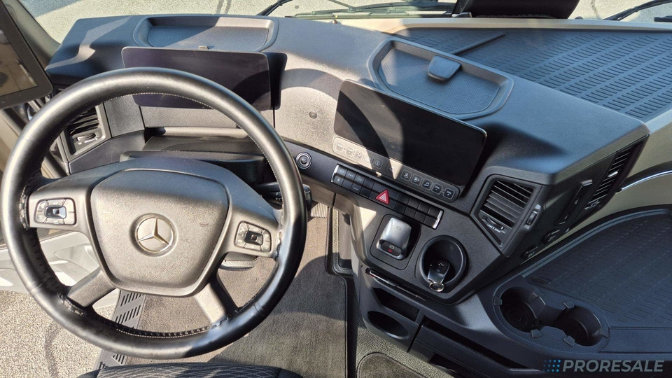 MERCEDES-BENZ ACTROS 1845 LS GIGA SPACE EURO 6 - Tracteur routier: photos 4 MERCEDES-BENZ ACTROS 1845 LS GIGA SPACE EURO 6 - Tracteur routier: photos 4