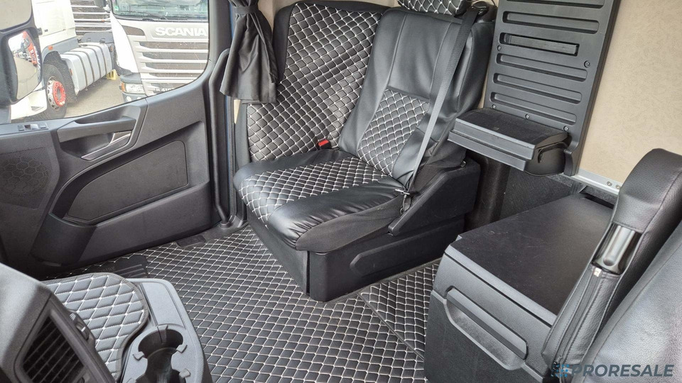 MERCEDES-BENZ ACTROS 1848 LSRL GIGA SPACE EURO 6 - Tracteur routier: photos 5 MERCEDES-BENZ ACTROS 1848 LSRL GIGA SPACE EURO 6 - Tracteur routier: photos 5